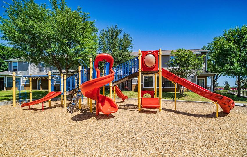 Beckley_Outdoor Playground - Photo Gallery
