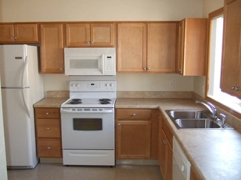 Blooming Glen_Townhome Kitchen - Photo Gallery 4