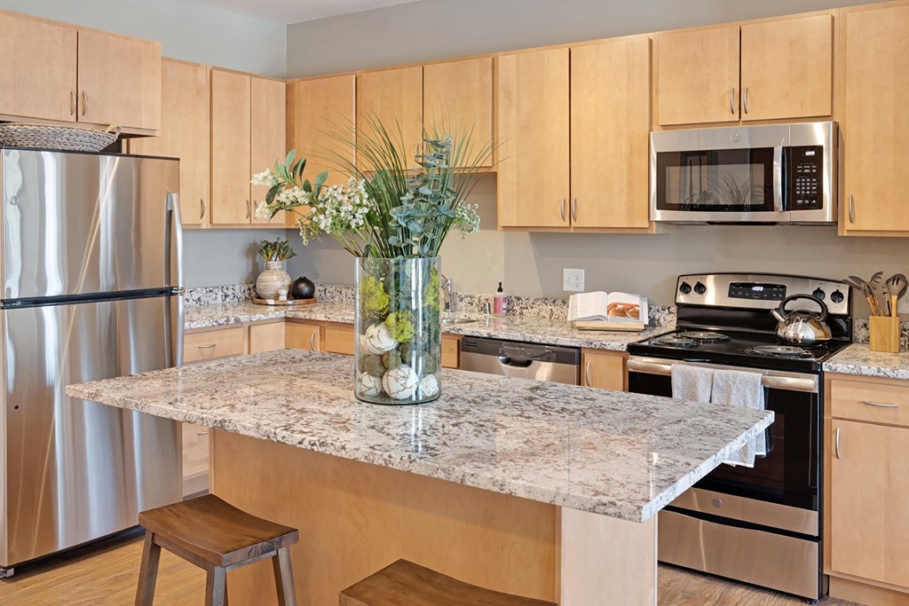 Fully Equipped Eat-In Kitchen at The Bluffs at Liberty Glen, Minnesota