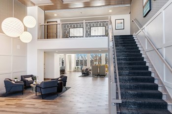 Lobby - Photo Gallery 3