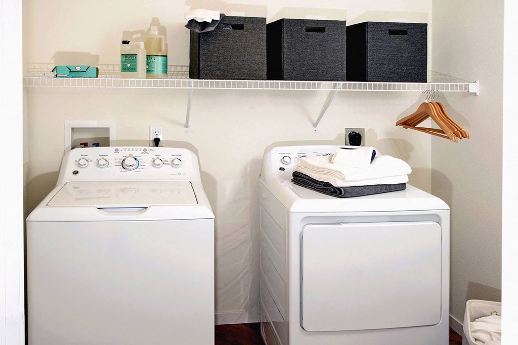 Washer and Dryer at The Bluffs at Liberty Glen, St. Cloud, MN 56304