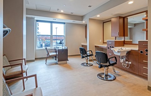 Dominium_Bren Road Station_Beauty Salon at Bren Road Station 55+ Apartments, Minnetonka, MN
