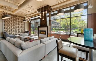 Dominium-Buzza Lofts-Lobby