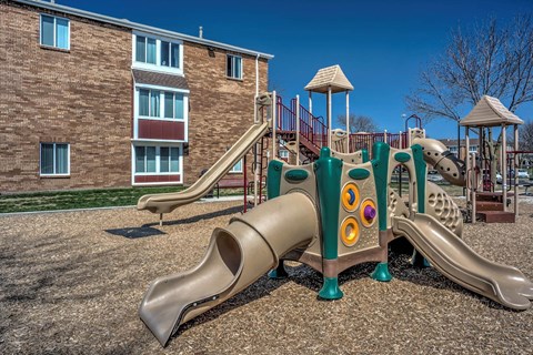 Castlewoods_OutdoorPlayground