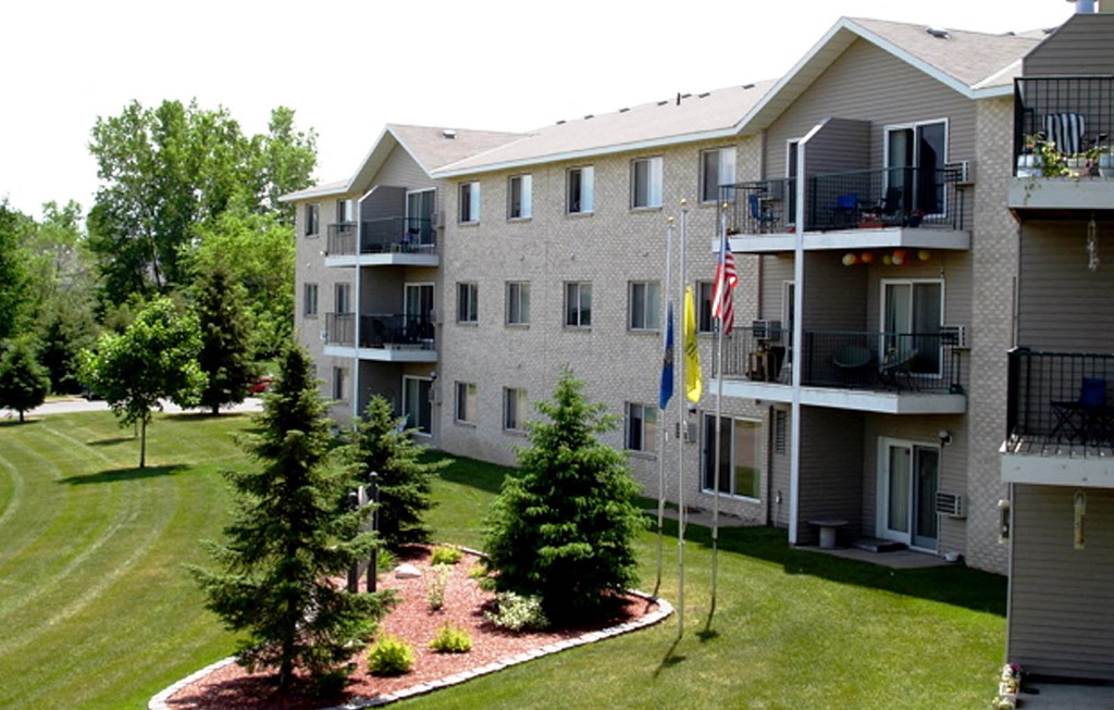Cedar Ridge_Apartment Exterior