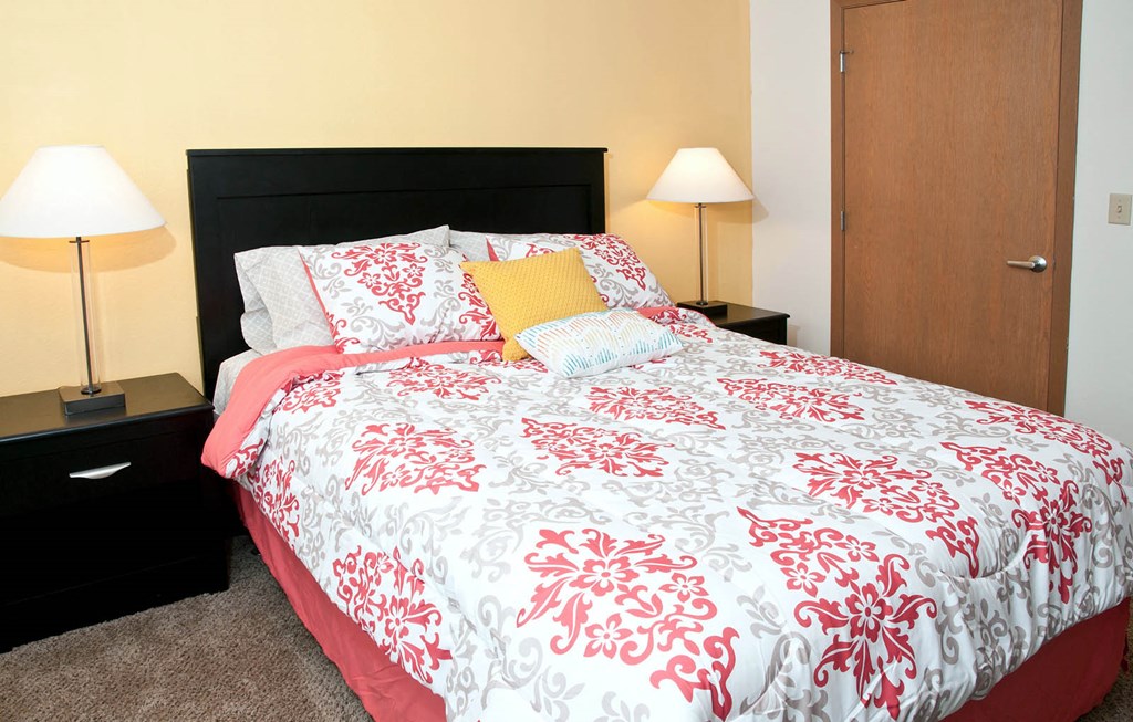 Cedar Ridge_Model Apartment Bedroom