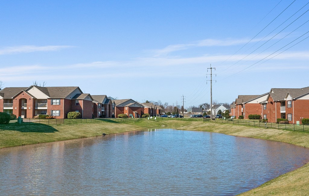 Dominium-Chapel Ridge of Gallatin-Pond