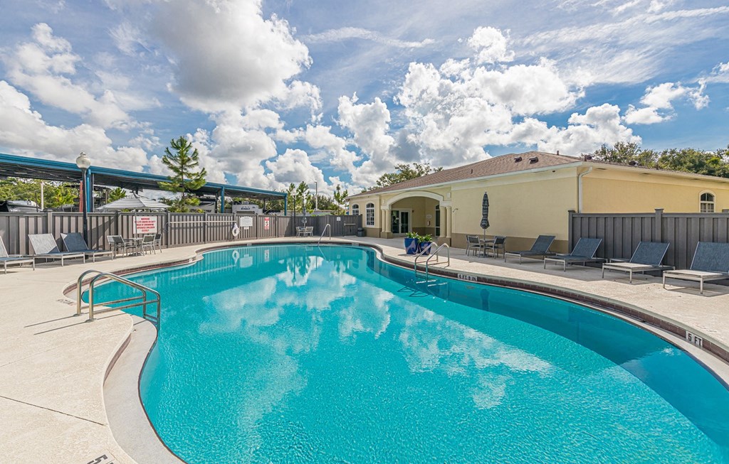 Dominium-Chapel Trace-Pool