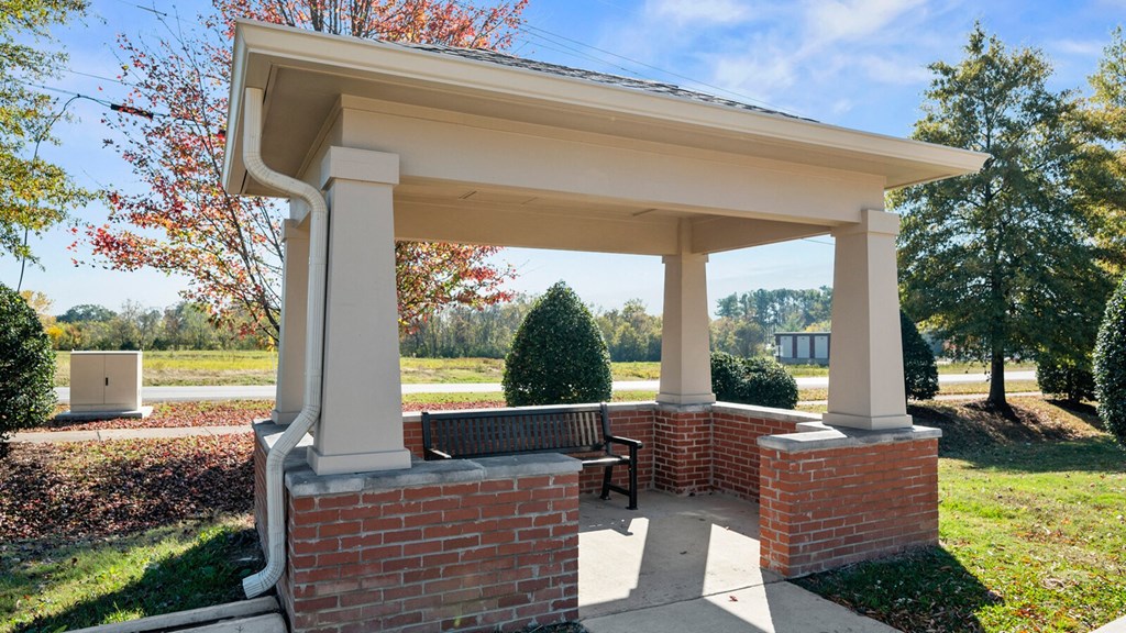 Dominium-Chapel-Ridge-of-Bus-Shelter-25