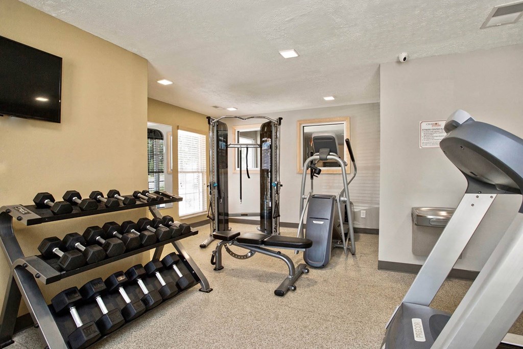 Modern Fitness Center at Chariot Pointe Apartments, Tennessee, 37130