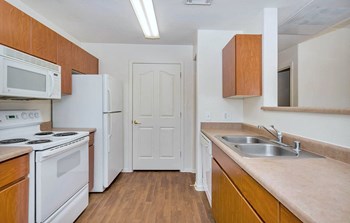 Copper Cove_Model Apartment Kitchen - Photo Gallery 24