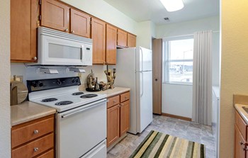 Copper Gate_Model Apartment Kitchen - Photo Gallery 3