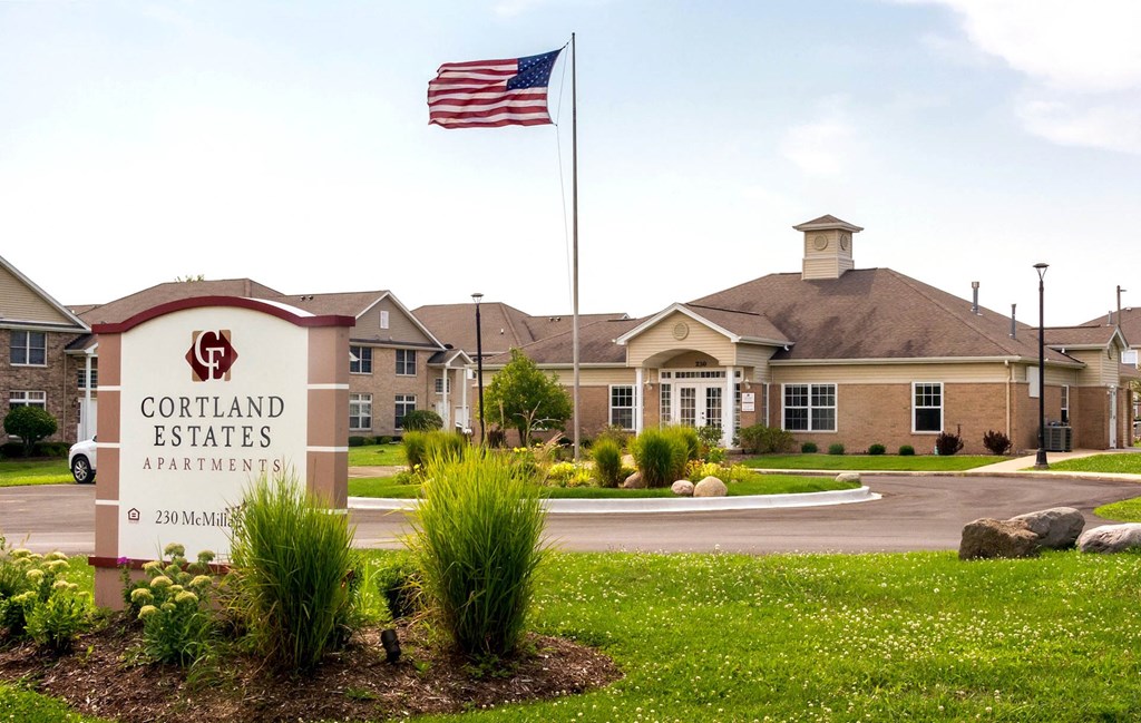 Cortland Estates_Leasing Office Exterior