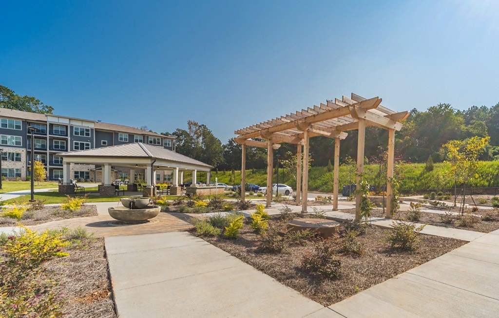 Courtyard area at Covington Crossings 55+ Senior Living, Covington, GA