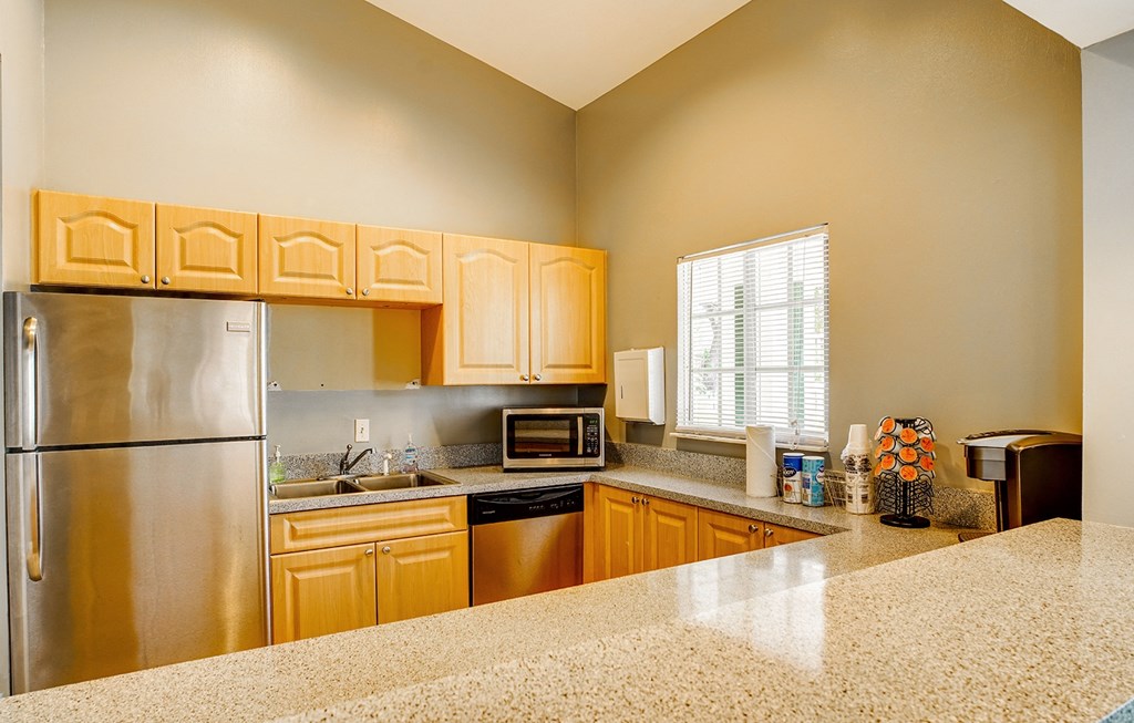 Dominium-Crossings at Cape Coral-Community Kitchen