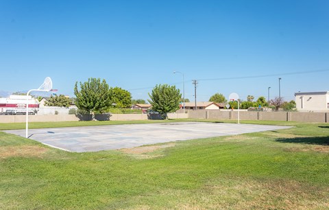 Dominium-Desert Palms-Basketball Court