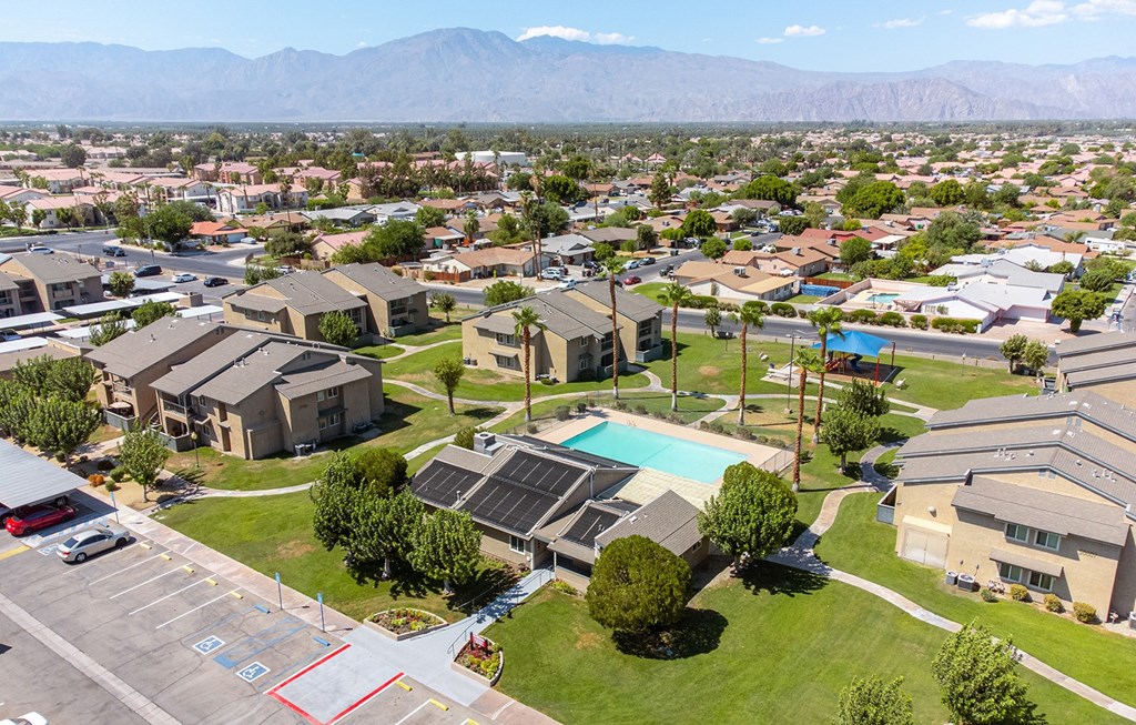 Dominium-Desert Palms-Aerial Exterior