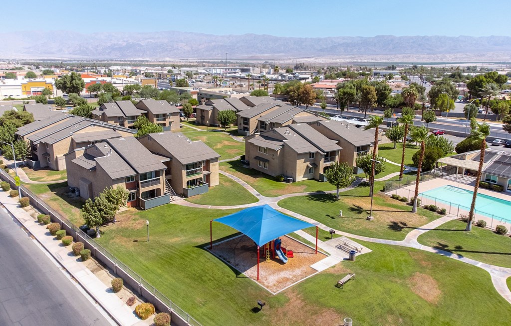 Dominium-Desert Palms-Aerial Exterior