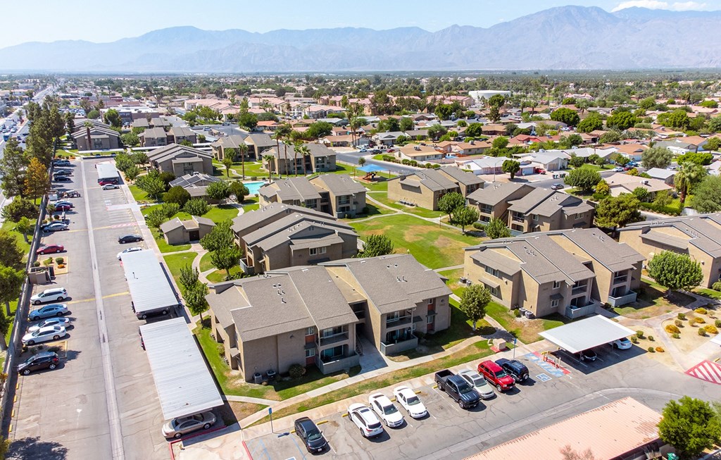 Dominium-Desert Palms-Aerial Exterior