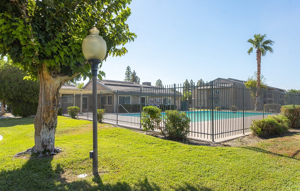 Dominium-Desert Palms-Pool