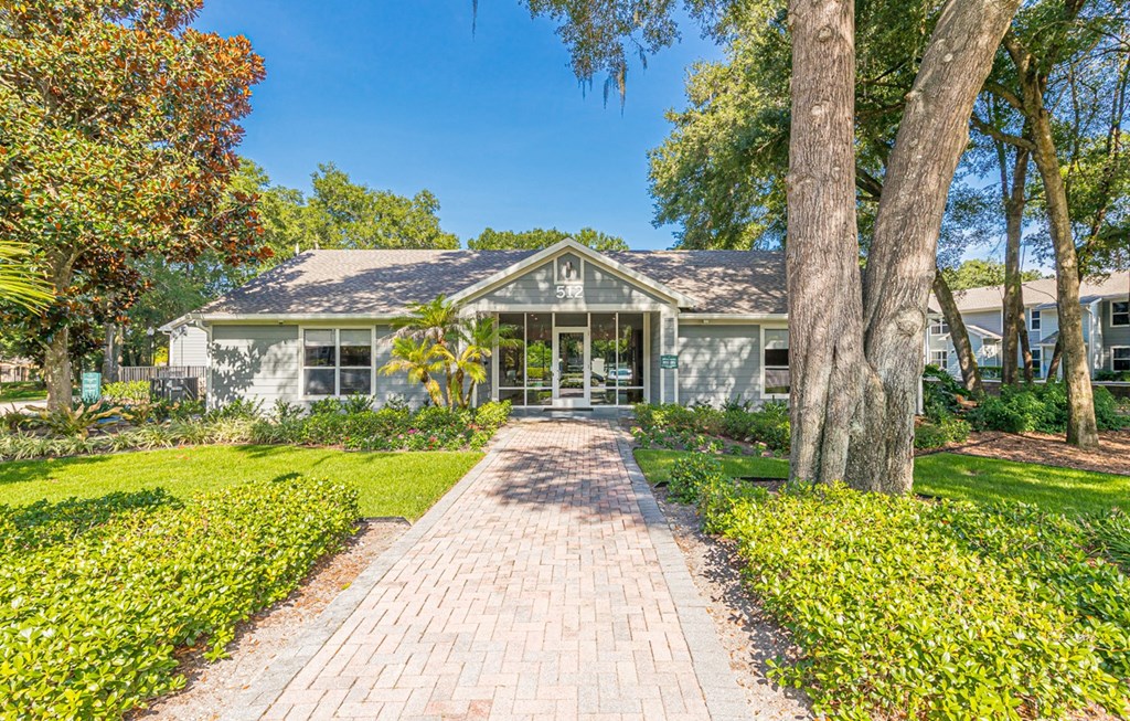 Dominium-Enclave at Pine Oaks-Leasing Office