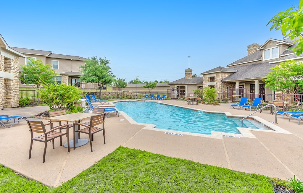 Five Mile Creek Apartments, 5151 Village Fair Drive, Dallas, TX - RentCafe