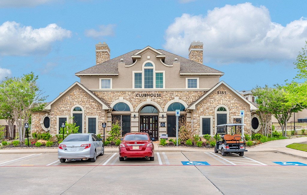 Reserved Resident Parking at Five Mile Creek, Dallas