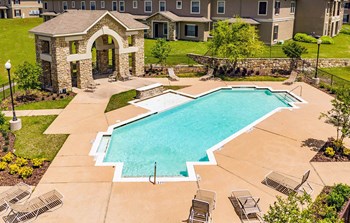 Five Mile Creek_Outdoor Swimming Pool - Photo Gallery 4