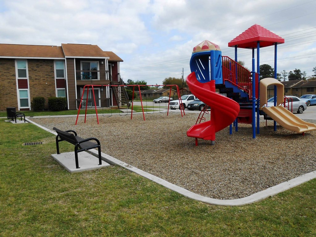 Fox Run_Outdoor Playground