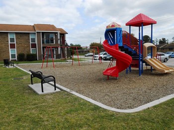 Fox Run_Outdoor Playground - Photo Gallery 2