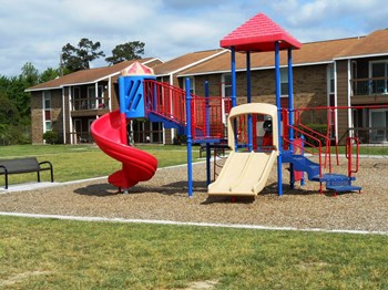 Fox Run_ Outdoor Playground - Photo Gallery 3