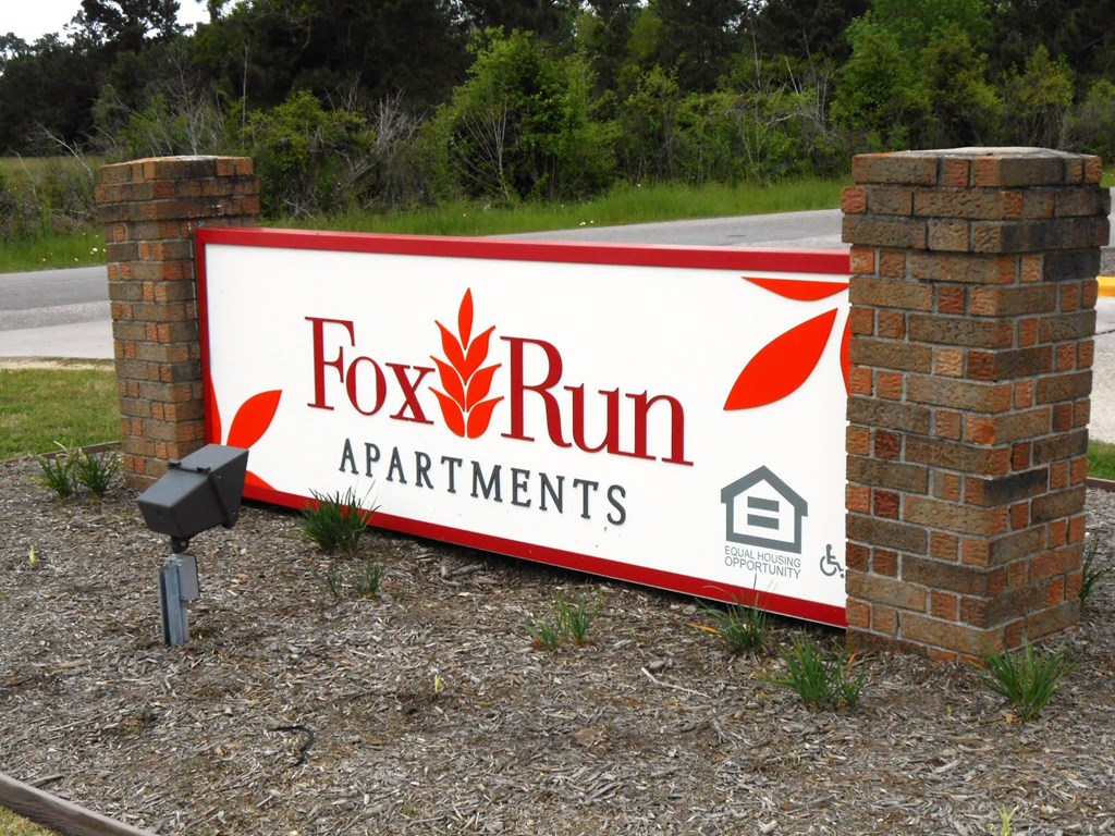 Fox Run_Exterior Monument