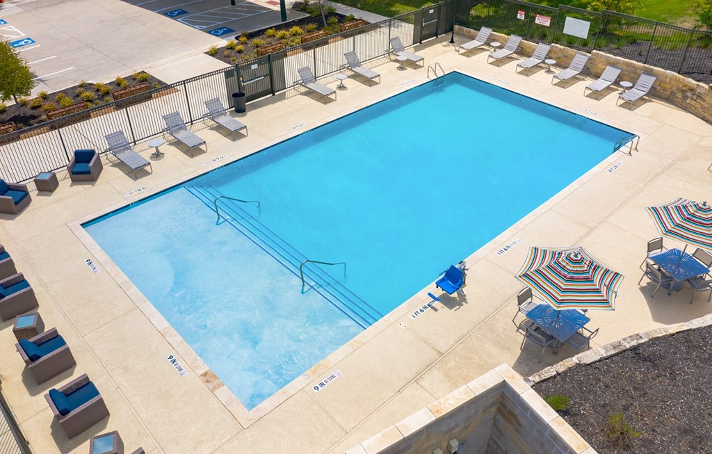 Dominium-Franklin Park-Pool