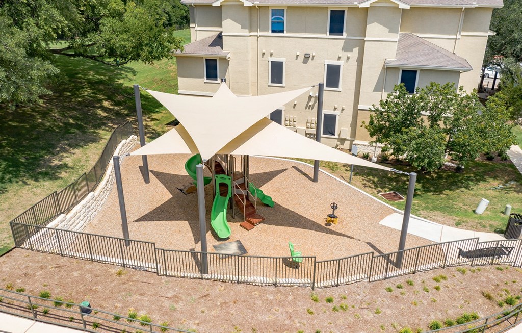 Dominium-Franklin Park-Playground