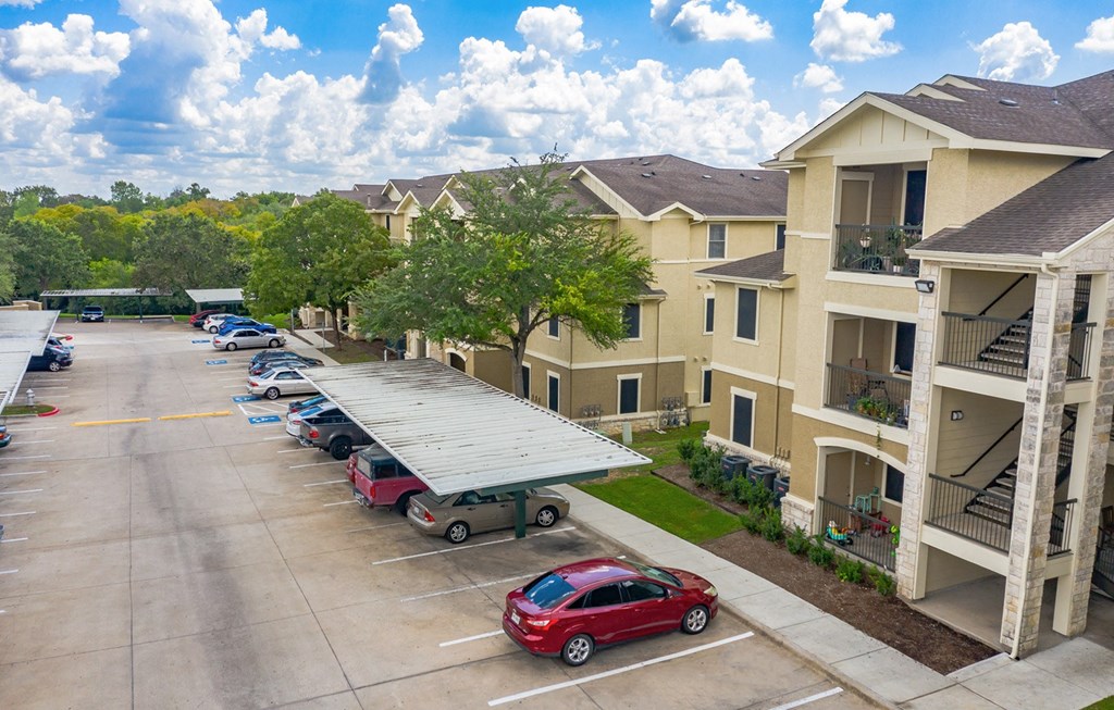 Dominium-Franklin Park-Exterior