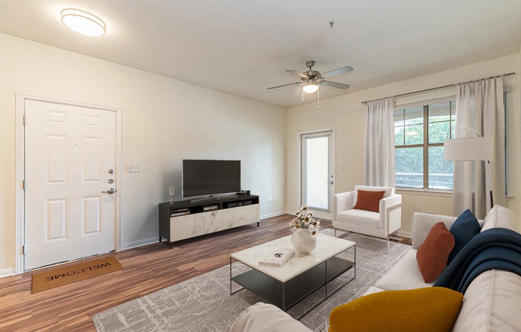 Dominium-Franklin Park-Living Room