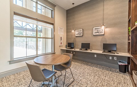 Dominium-Franklin Park-Business Center
