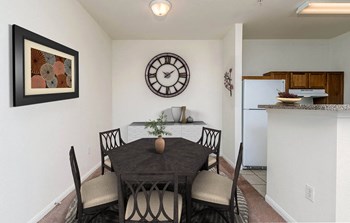 Franklin Park_Model Apartment Dining Room - Photo Gallery 4