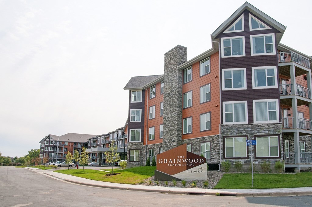 Dominium-Grainwood Senior-Exterior