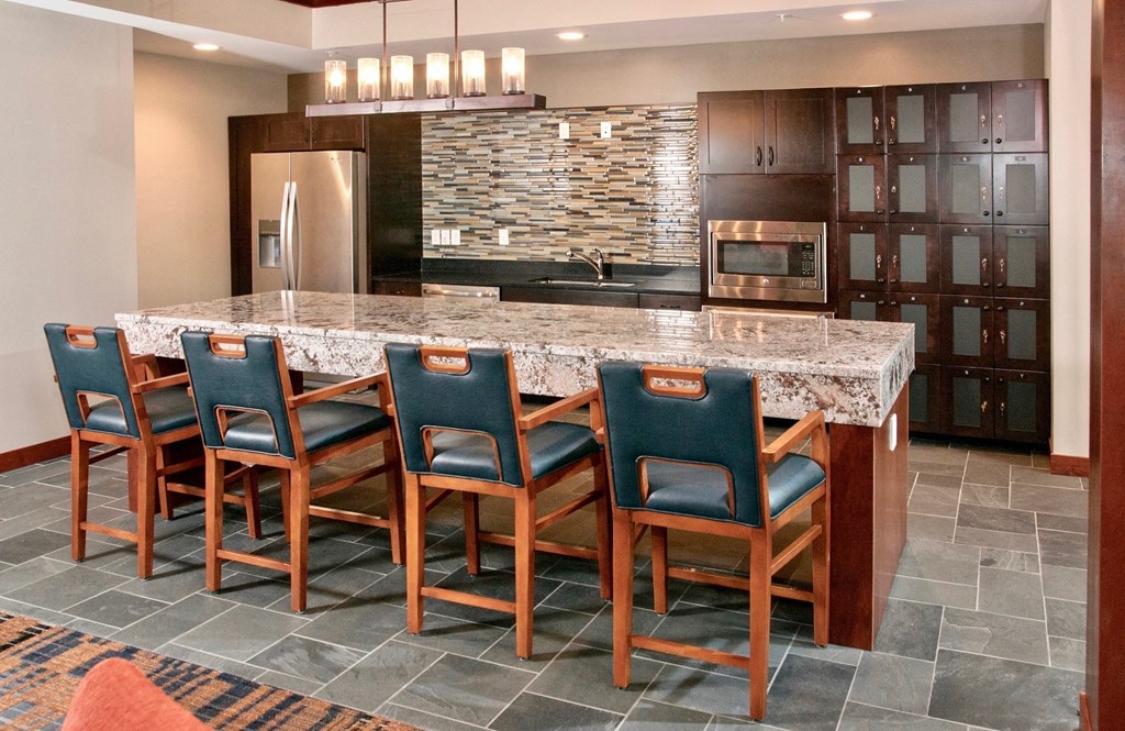 Dominium-Grainwood Senior-Community Kitchen