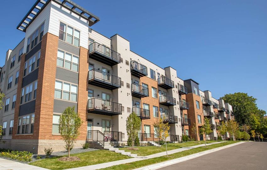 Grand Central Flats_Exterior