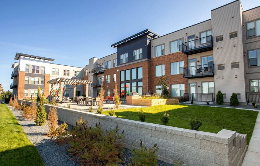 Grand Central Flats_Courtyard