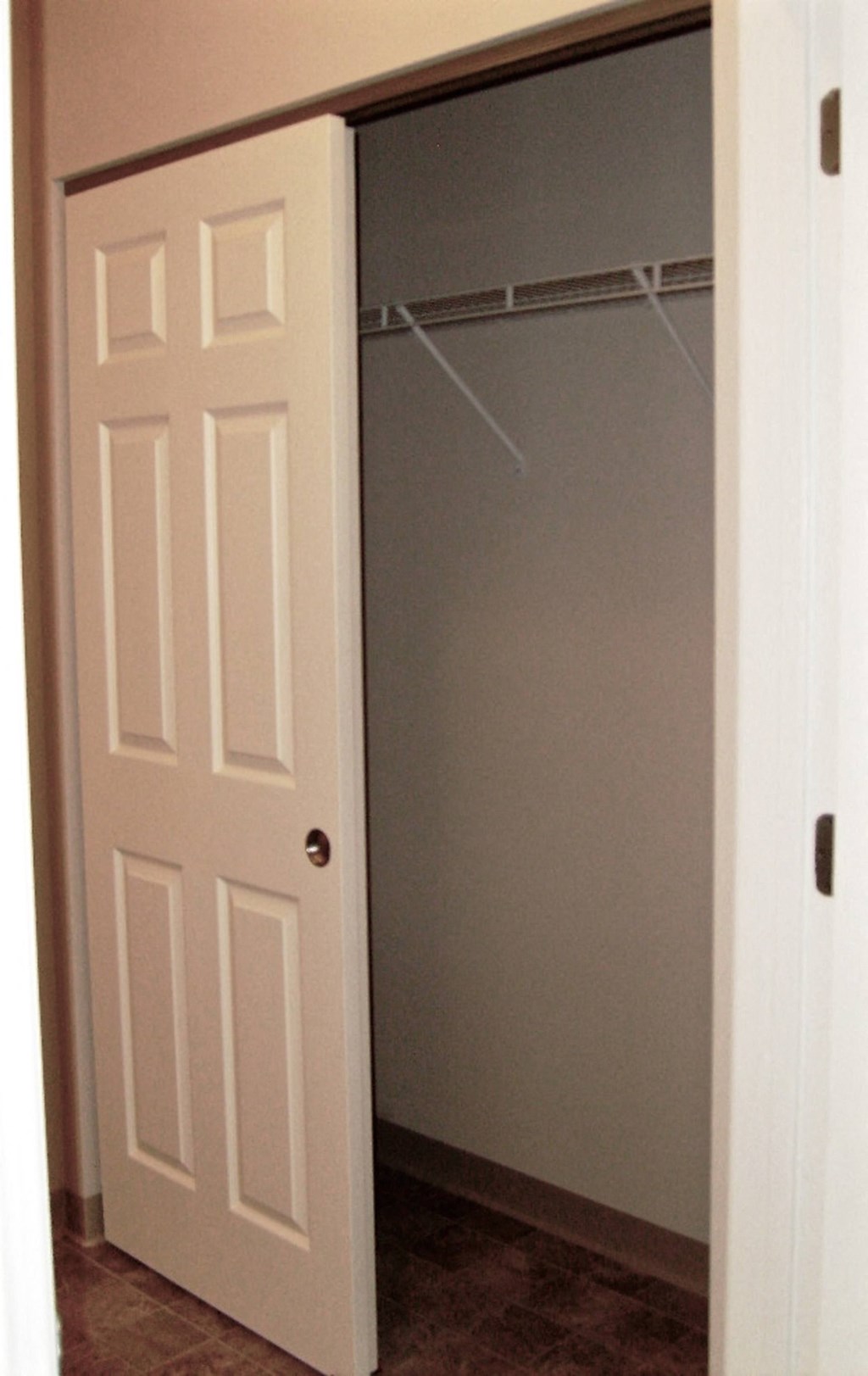 Dominium_Grand South Senior_Closet