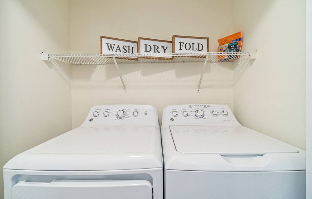 Dominium-Groves of Lawrenceville-Laundry