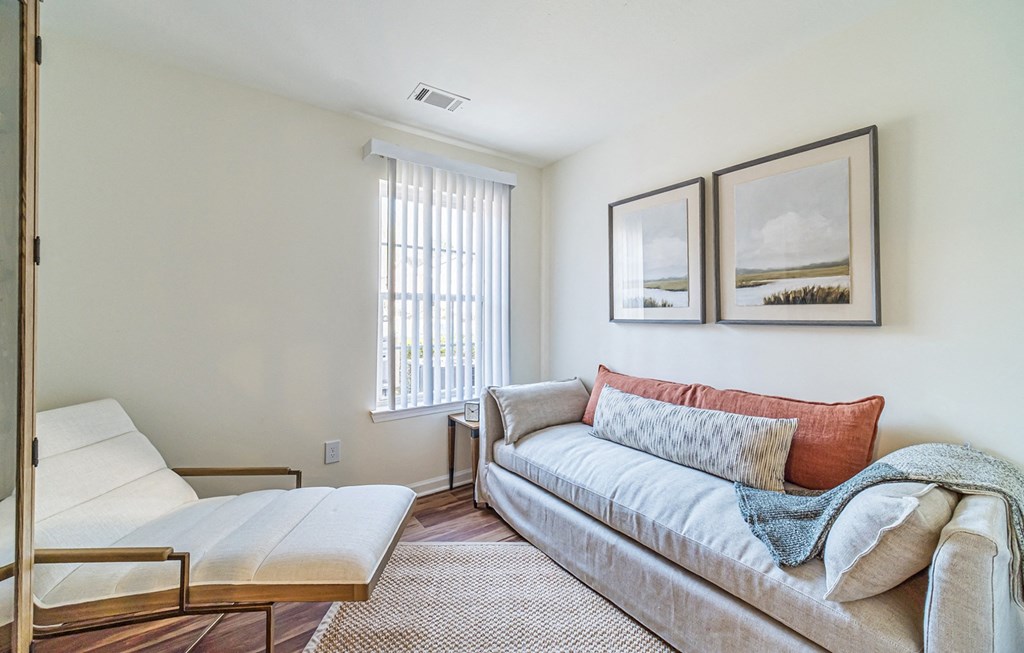 Dominium-Groves of Lawrenceville-Bedroom