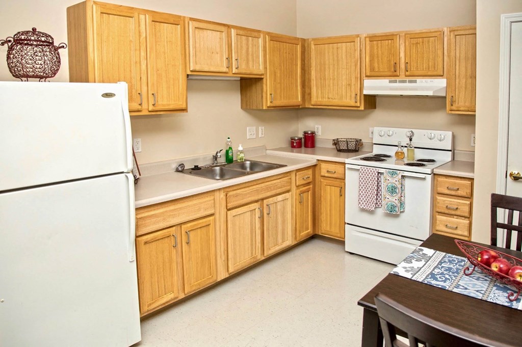 Heritage Landing_Model Apartment Kitchen
