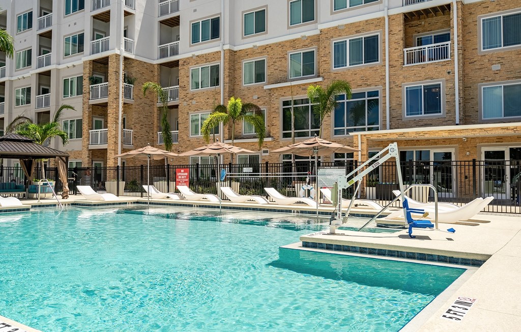 Dominium-Heron Ridge-Sample Pool