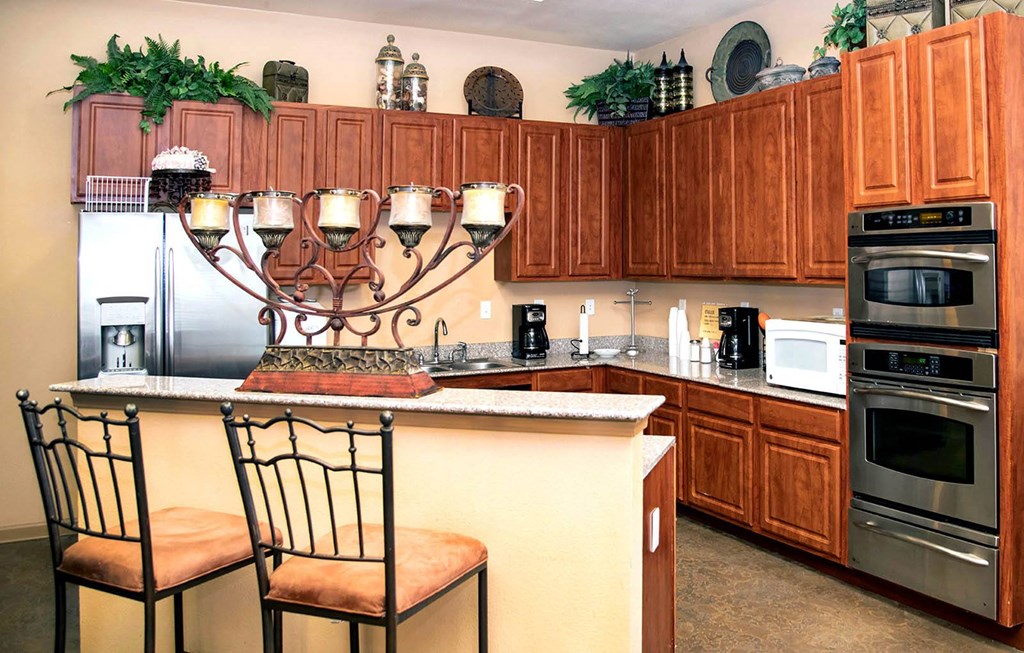 Hillcrest Manor_Community Kitchen