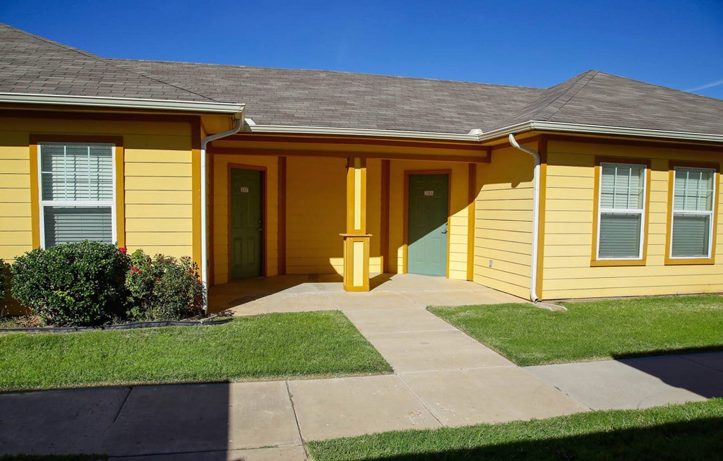 Hillcrest Manor_Property Exterior