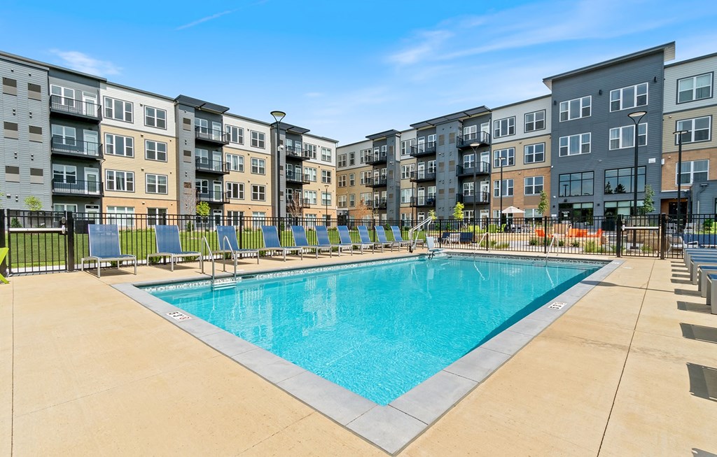 Dominium-Hilltop at Signal Hills-Pool